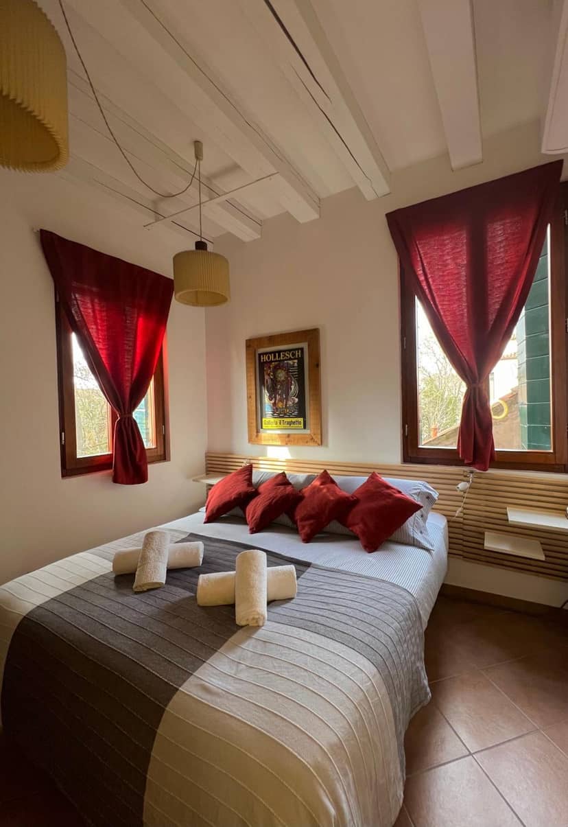 Biennale Apartment Venice — hotel room