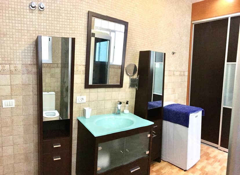 Toscal Nest — bathroom