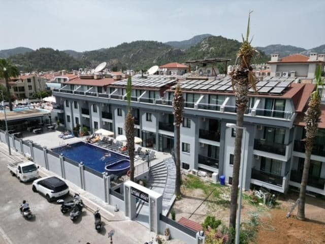 Ozturk Apart Hotel — building