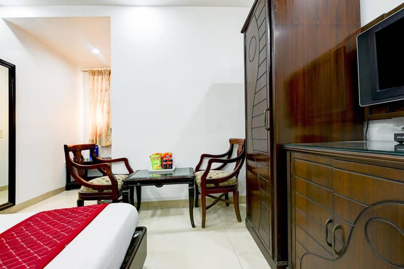 Hotel Legend International -Just a min walk from New Delhi Railway Station