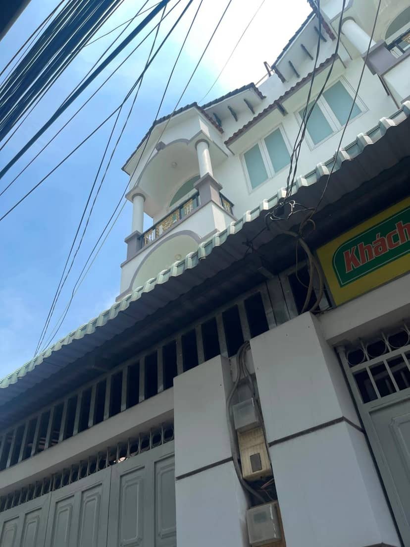 Nguyên Thanh Hotel — building