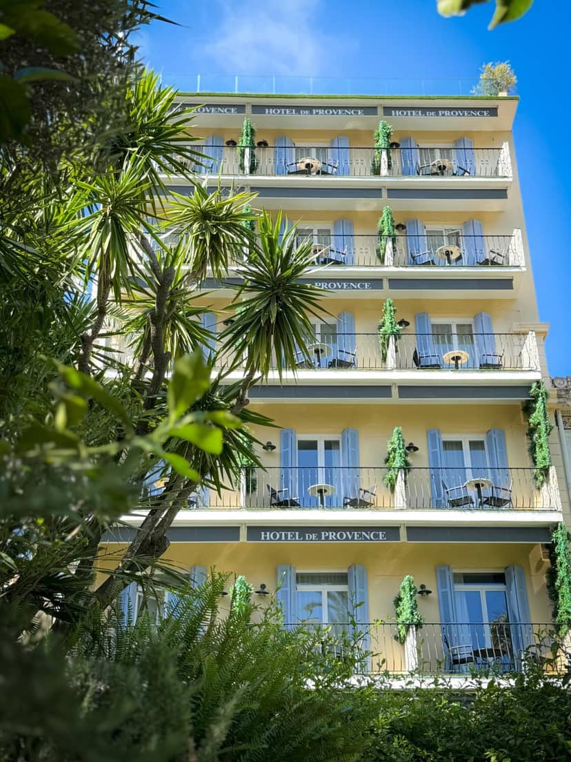 Hôtel de Provence — building