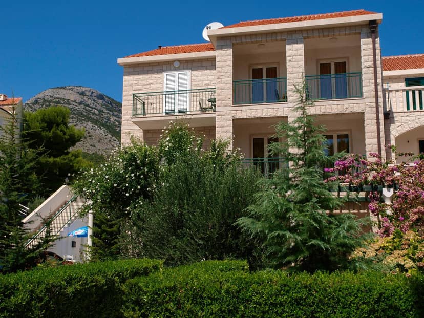 Villa Jasmin — building