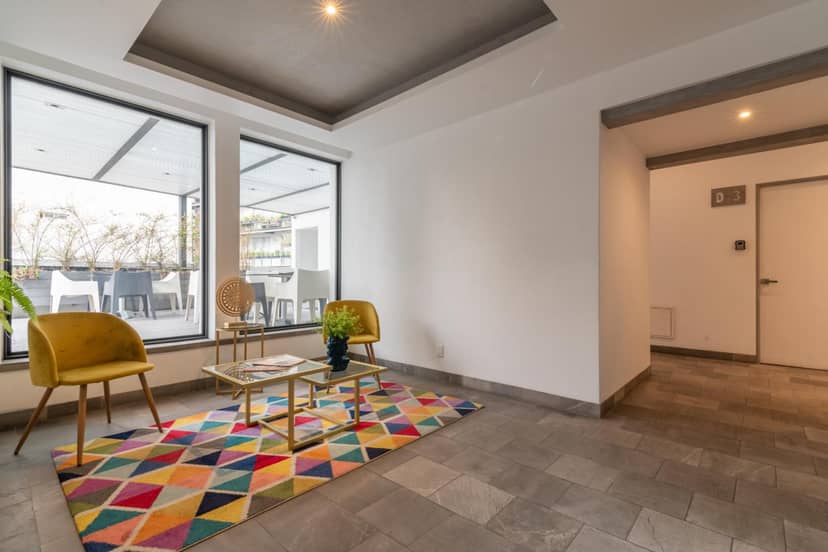 Cozy Urban Rooftop Lounge Free Parking & WiFi