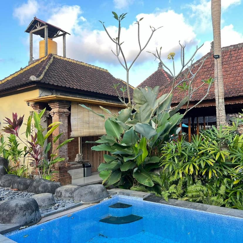 private room in Ubud, pakis kutuh 1 — recepcion & lobby