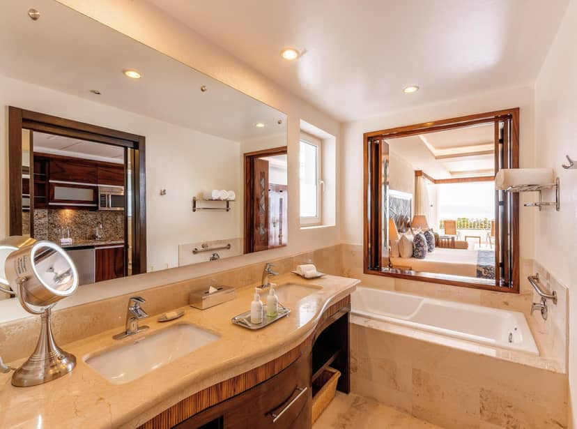Grand Miramar All Luxury Suites & Residences
