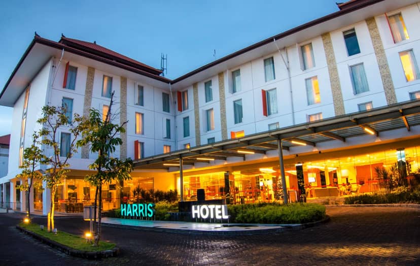 HARRIS Hotel and Conventions Denpasar Bali — building