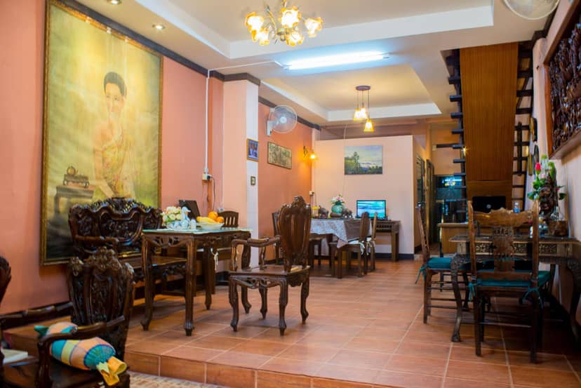 Pissamorn House — dining