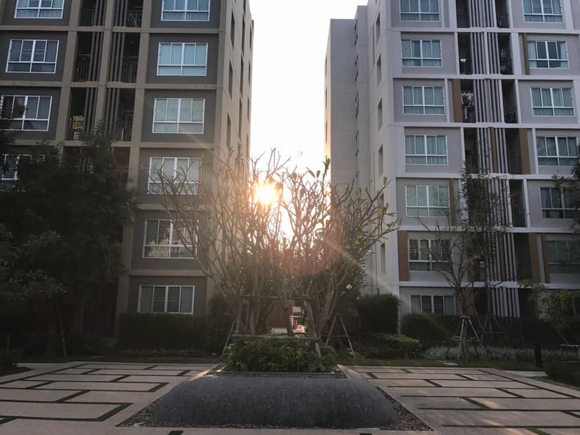 Stay in Style at Oasis — building