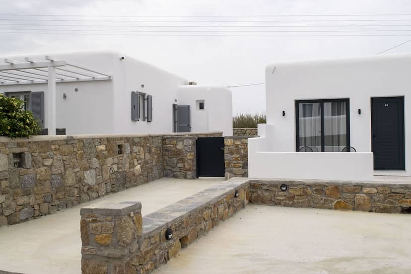 Giannoulaki Resort — building