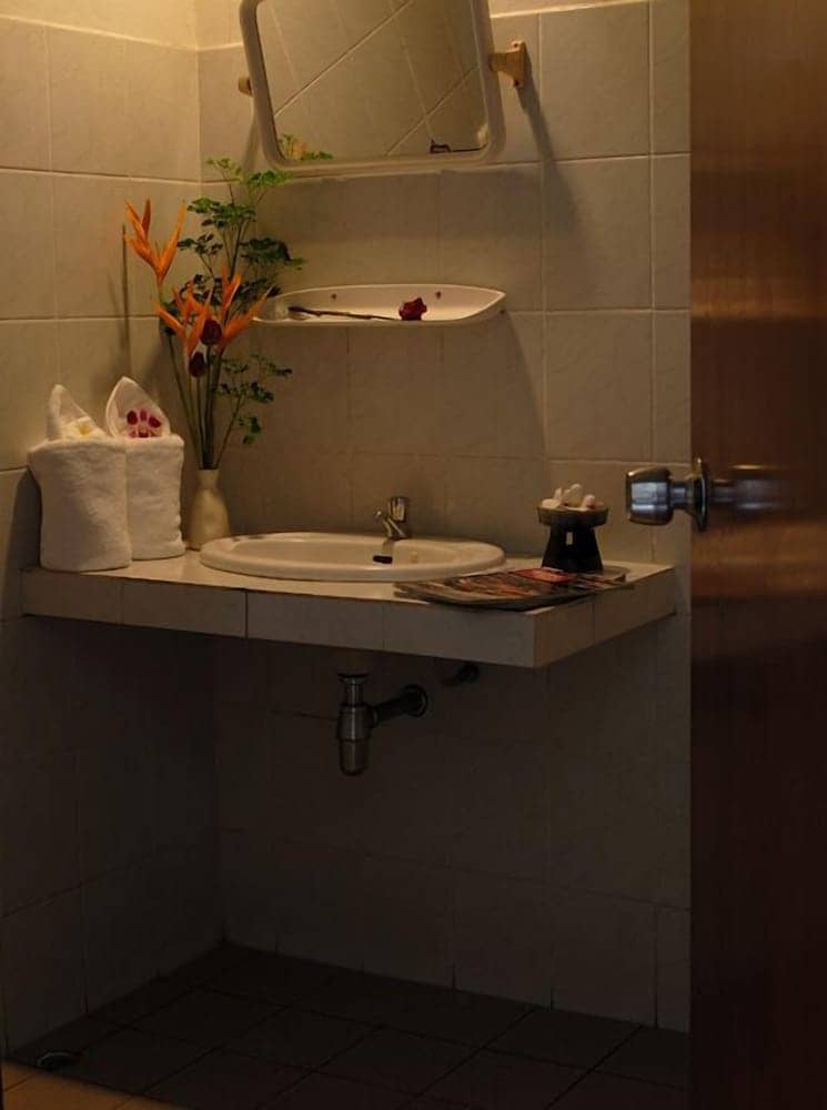 Thong Takian Resort