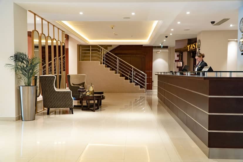 Al Ain Palace Hotel — recepcion & lobby