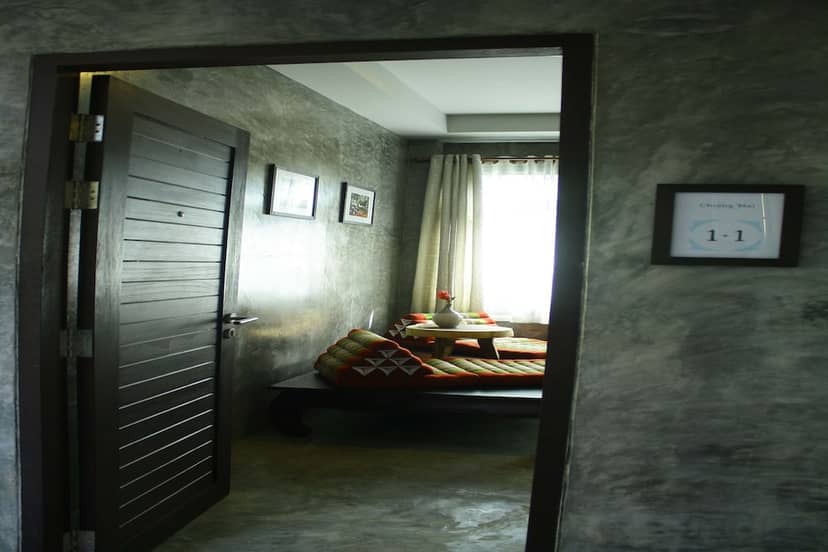 Arun Rawee — hotel room