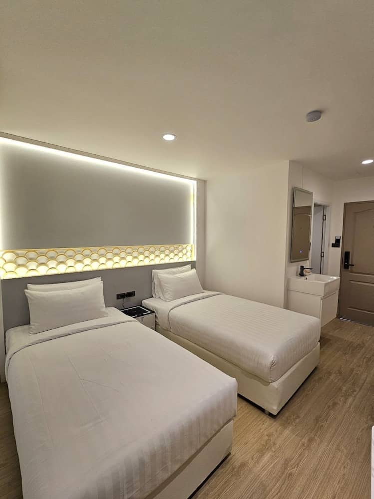 Arawana Express Sukhumvit 22 — hotel room