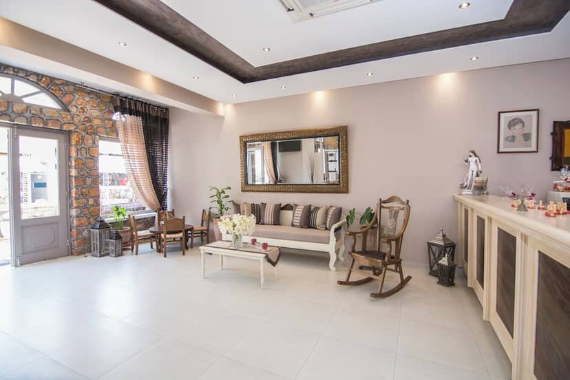 Polydefkis Hotel — recepcion & lobby