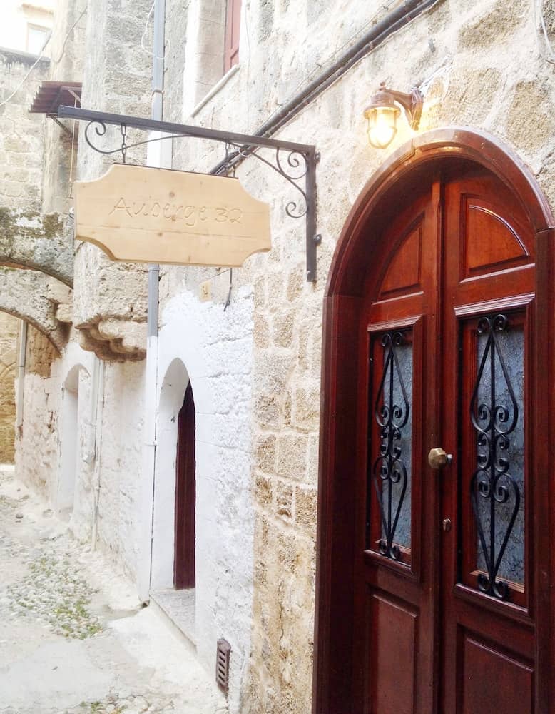 Auberge 32 | Old Town — building