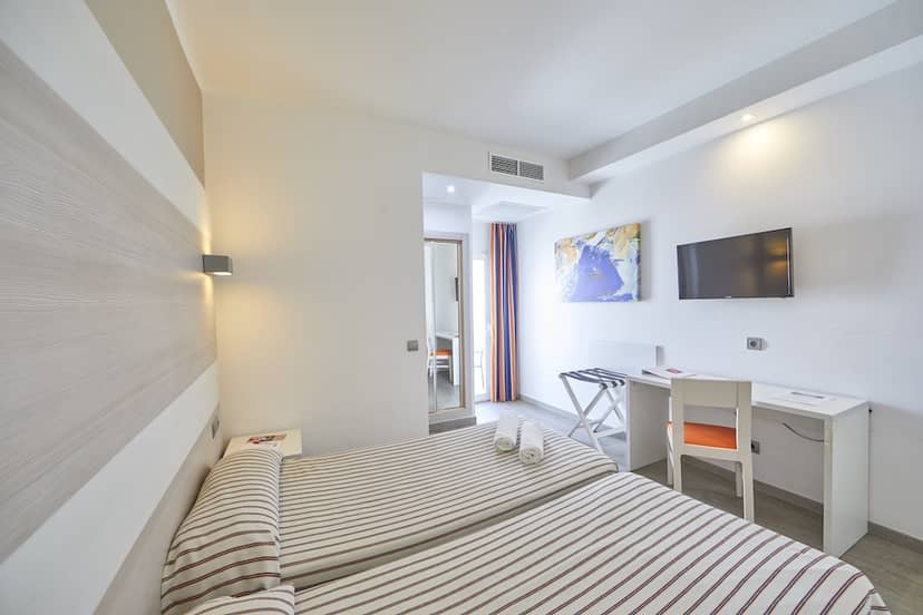 AHOI! Urban Beach Hotel — hotel room