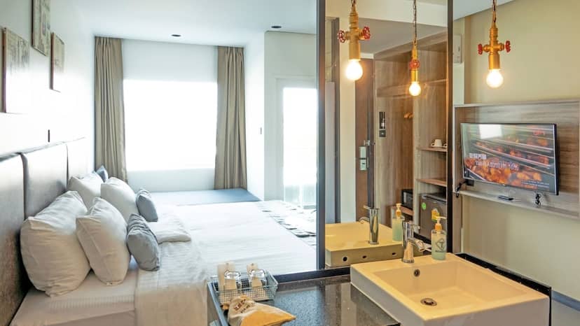 SureStay Plus by Best Western T Pattaya — hotel room