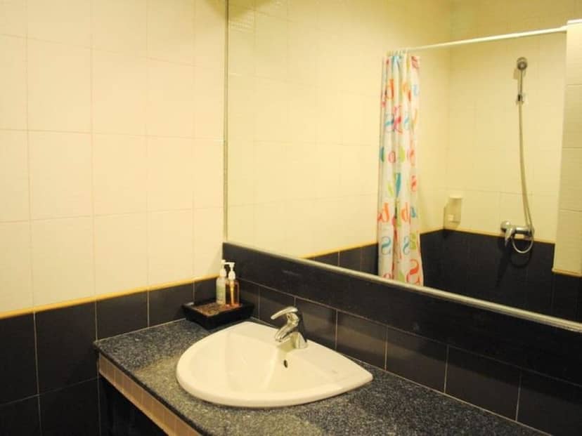 Thong Takian Resort