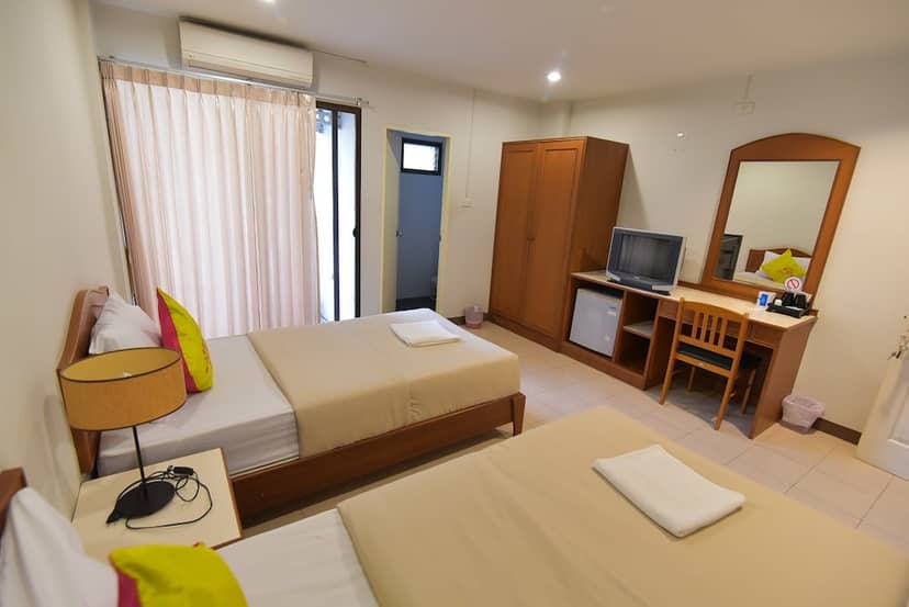 Kyongean Mansion 2 — hotel room