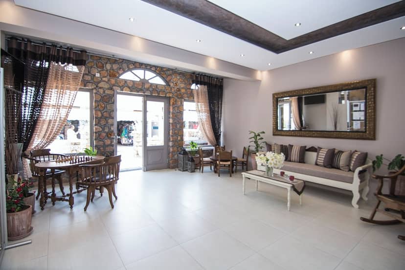 Polydefkis Hotel — recepcion & lobby