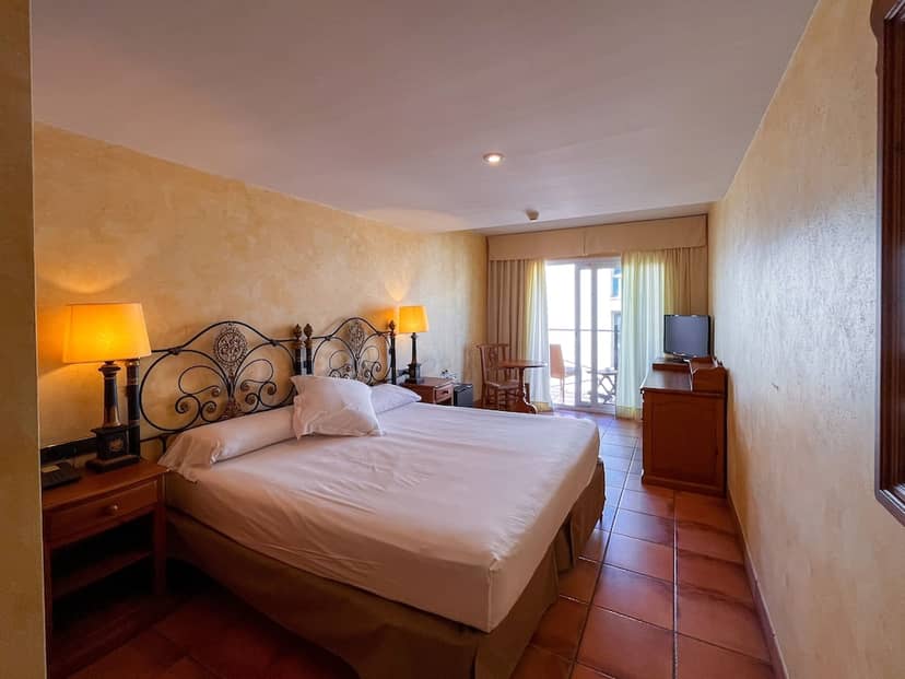 RVHotels Vila de Tossa — hotel room