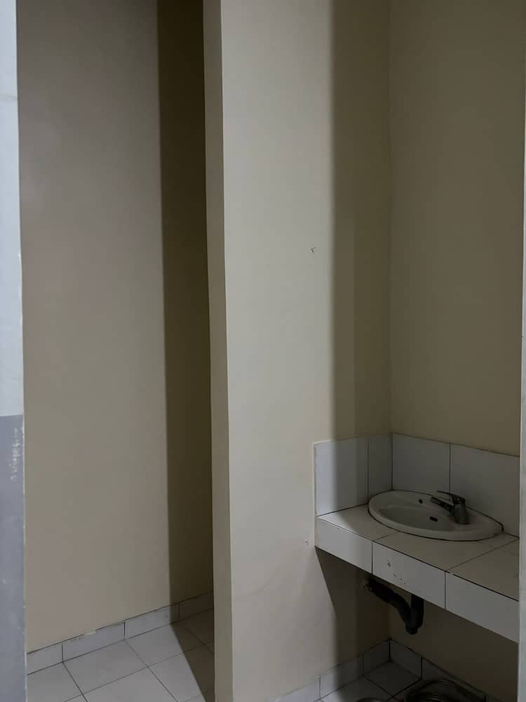 Agung Residence — bathroom