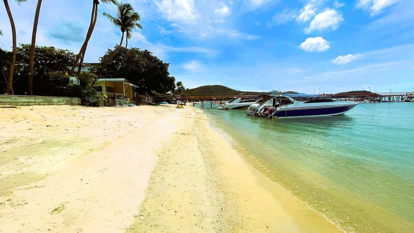 Rockstar Beach Apartments — activities & amenities