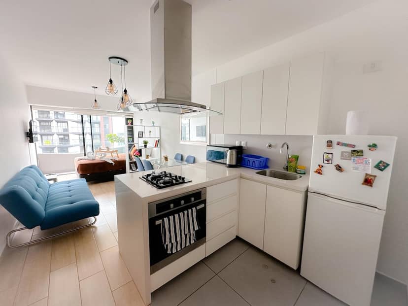 Exclusive, One Step Away from San Isidro (1302) — kitchen