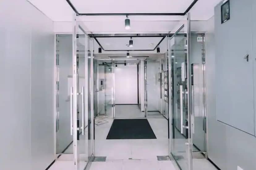 Minimalist Loft 501 — recepcion & lobby