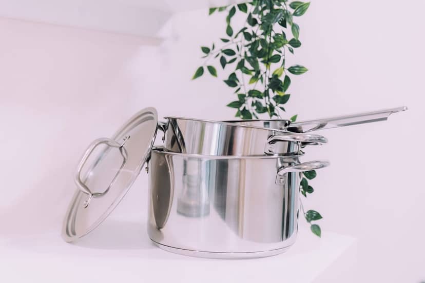 Minimalist Loft 501 — kitchen