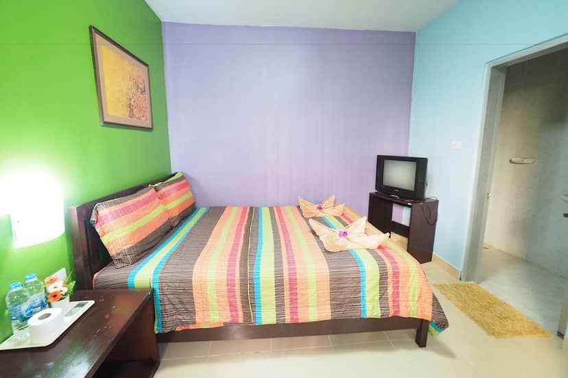 Popeye Guesthouse — hotel room
