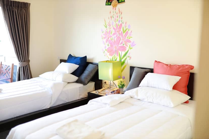 TYCOON PLACE GARDEN — hotel room