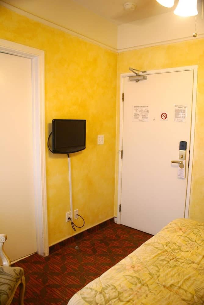 Fitzgerald Hotel