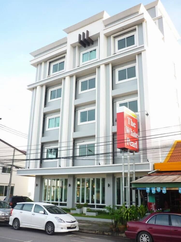 The White Pearl Hotel — building