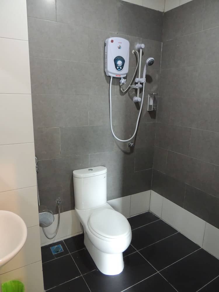 Royal Agate Beach Resort — bathroom