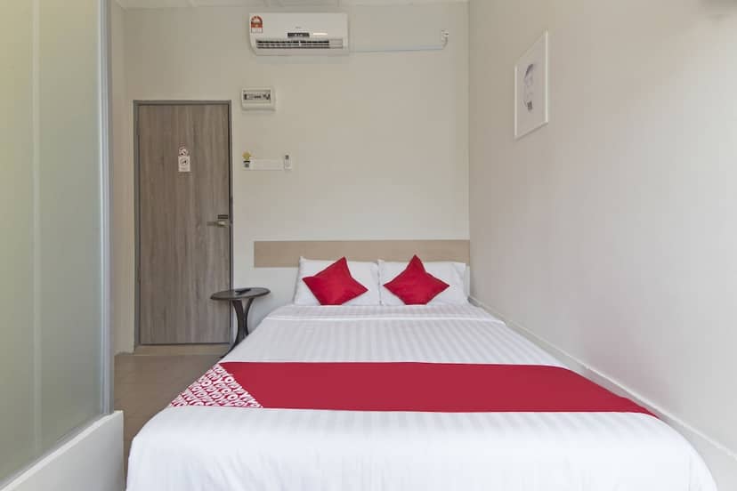 Hotel O Big C Motel — hotel room