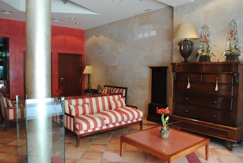 RVHotels Vila de Tossa — lounge