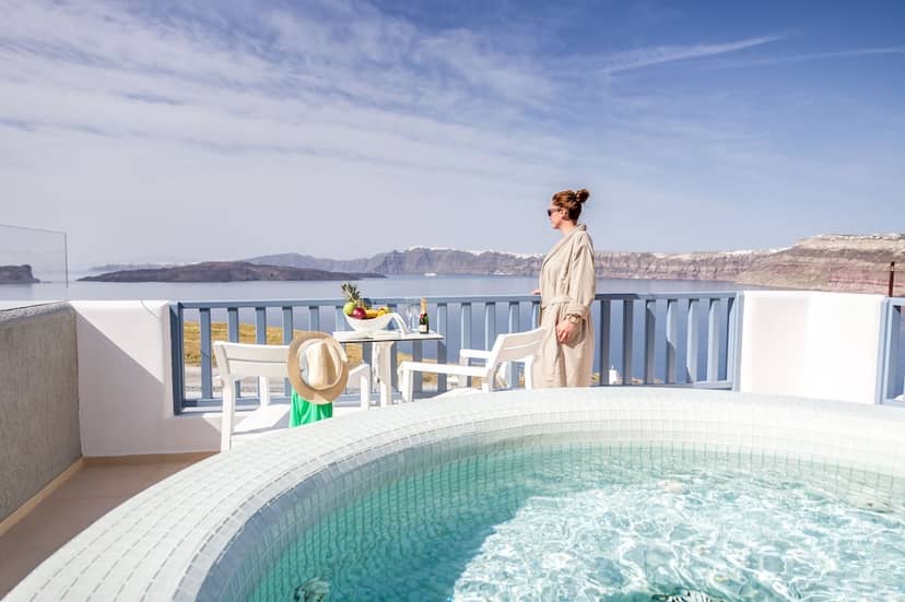 Acroterra Rosa Luxury Suites & Spa