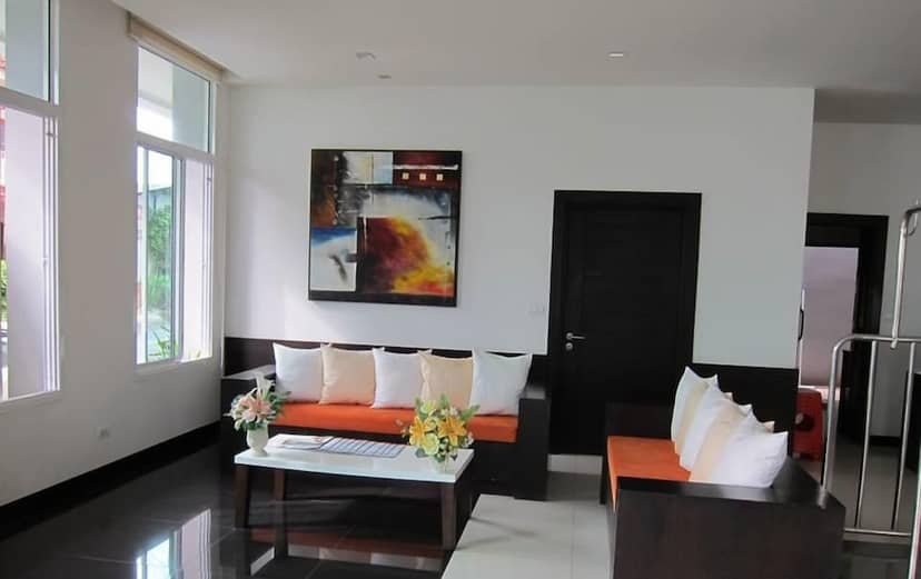 The White Pearl Hotel — recepcion & lobby