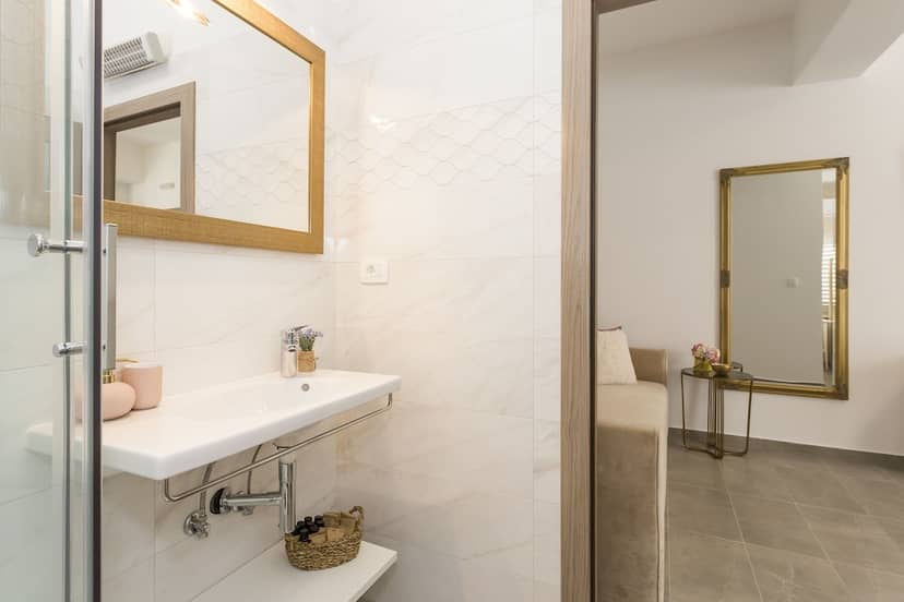 Luxury Rooms Saint Jacob — bathroom