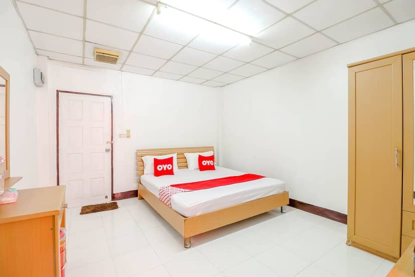 OYO 525 MRT Phetkasem 48 Place