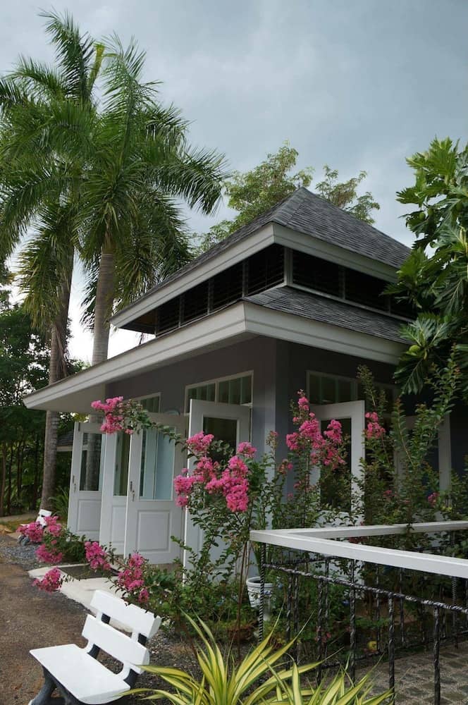 A Little Villa — building