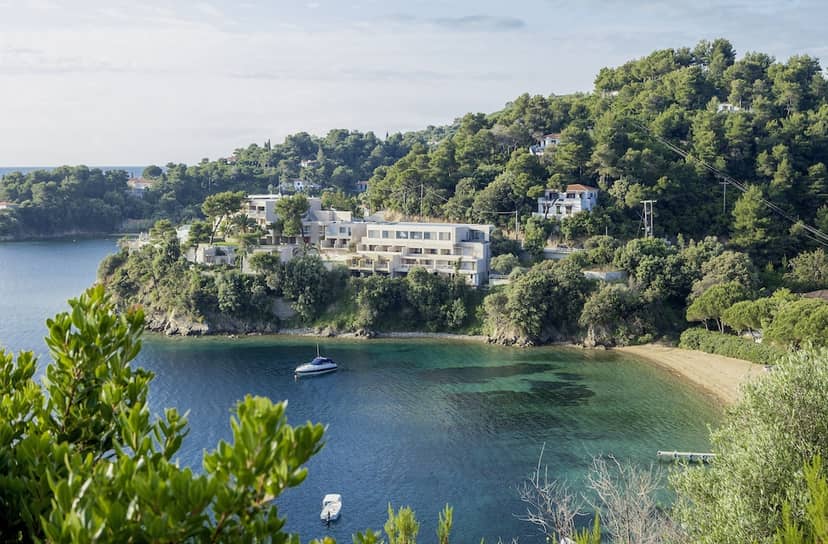 Cape Kanapitsa Hotel & Suites — building