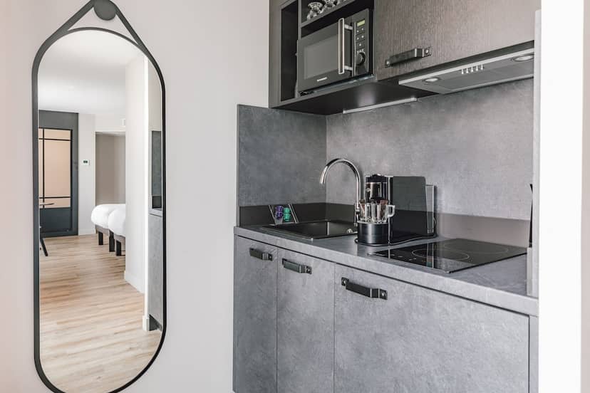Appart'City Collection Paris Gare de Lyon — kitchen