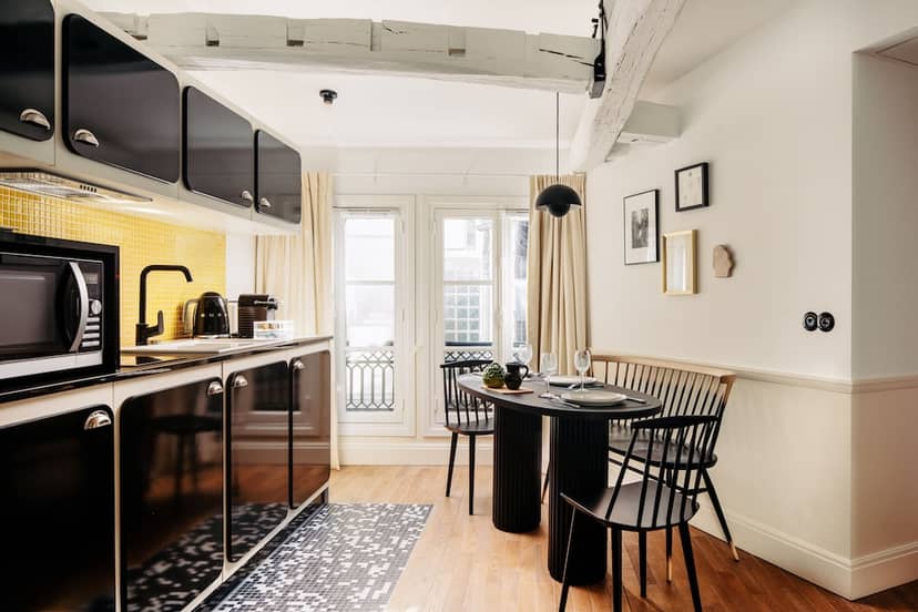 My Maison In Paris - Louvre