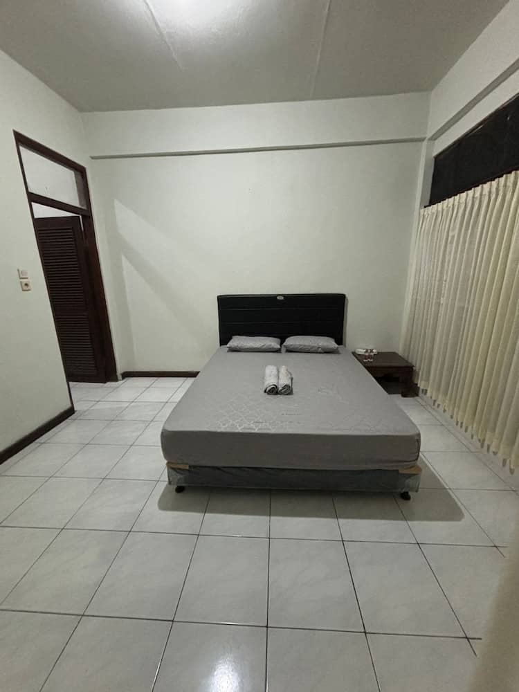 Agung Residence — hotel room