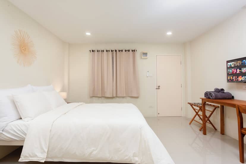 Comfy Corner Hotel