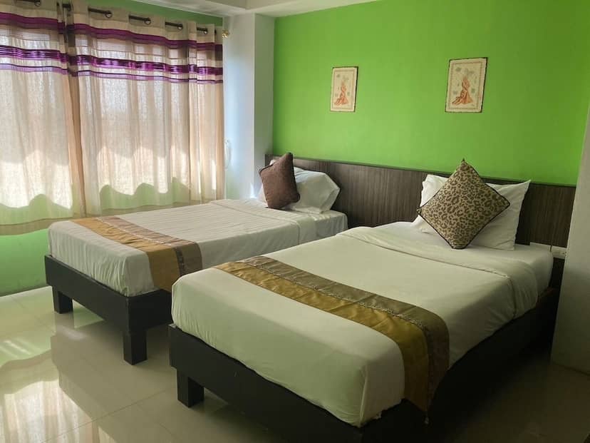 Stay Resort Pattaya — hotel room
