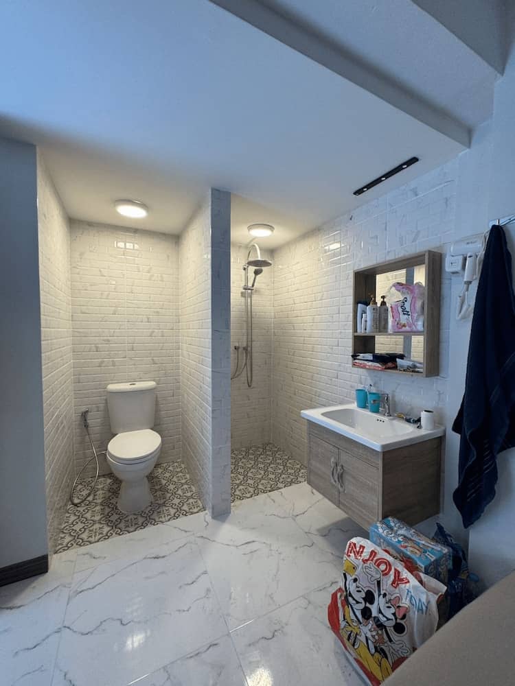 First Villa Life Hostel